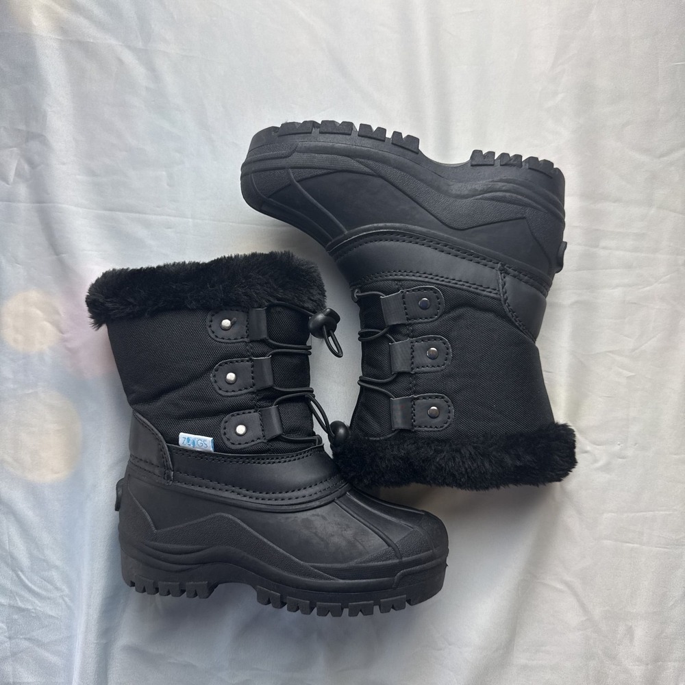 Zoogs Girls Size 9 Snow Boots Black Faux Fur Lined Winter Bungee Waterproof